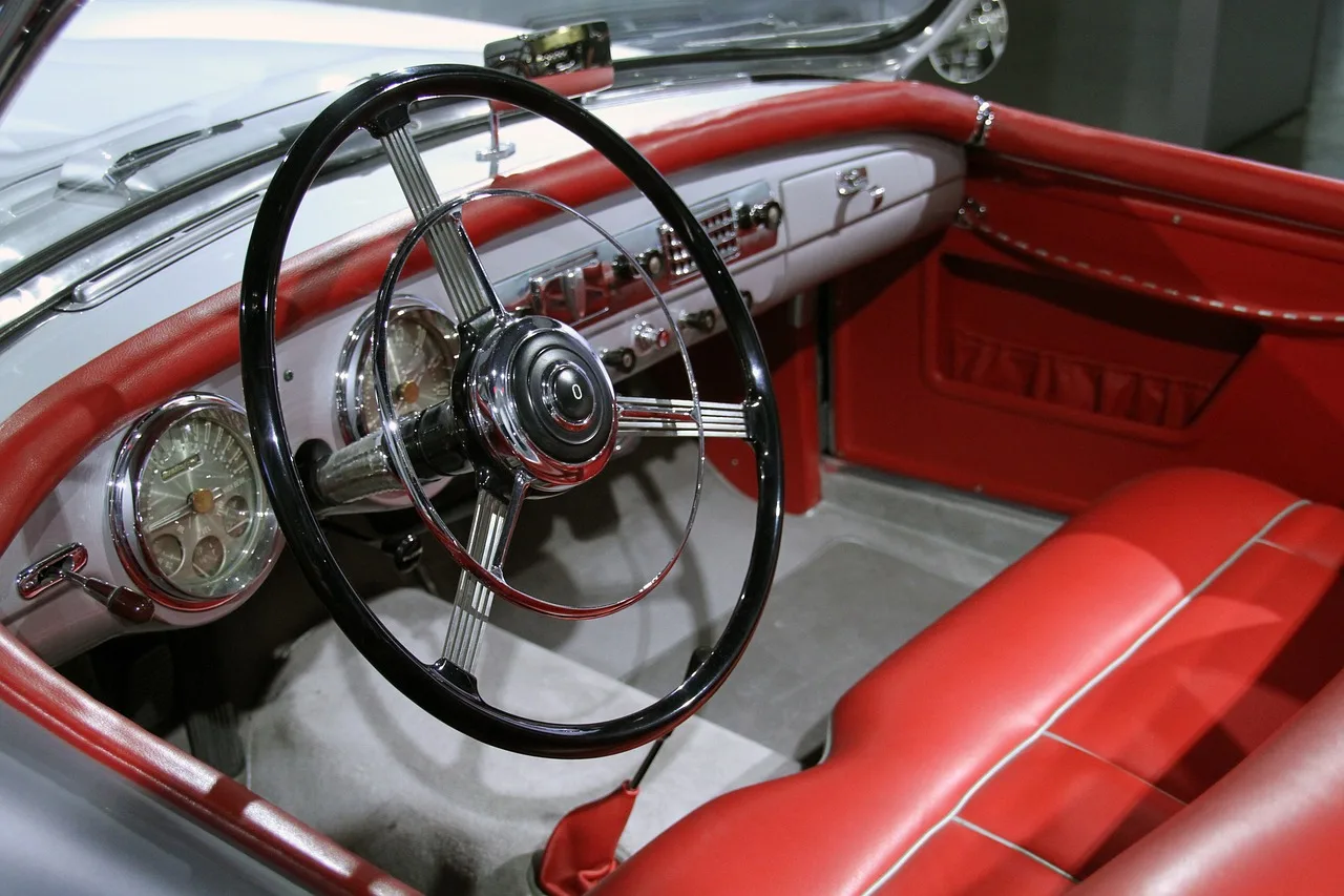 car-interior-g716a6034a_1280