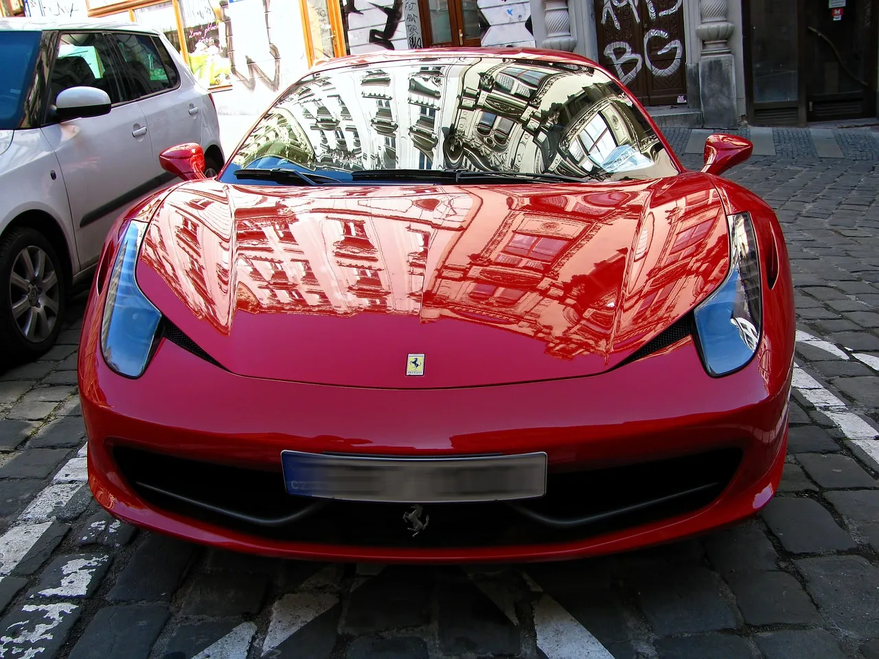 ferrari-gd17e81b92_1280